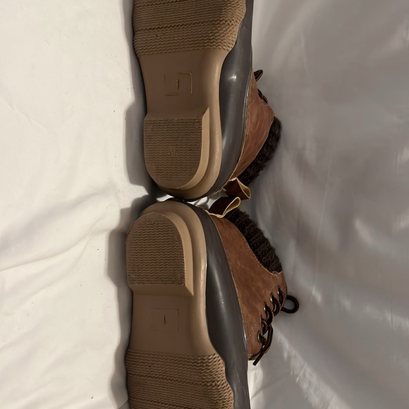 FabKids Winter Boots size 1 - Picture 3 of 3